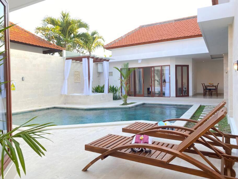 Villa Akmali Umalas 2Br With Private Pool & Jacuzzi Canggu  Exterior photo
